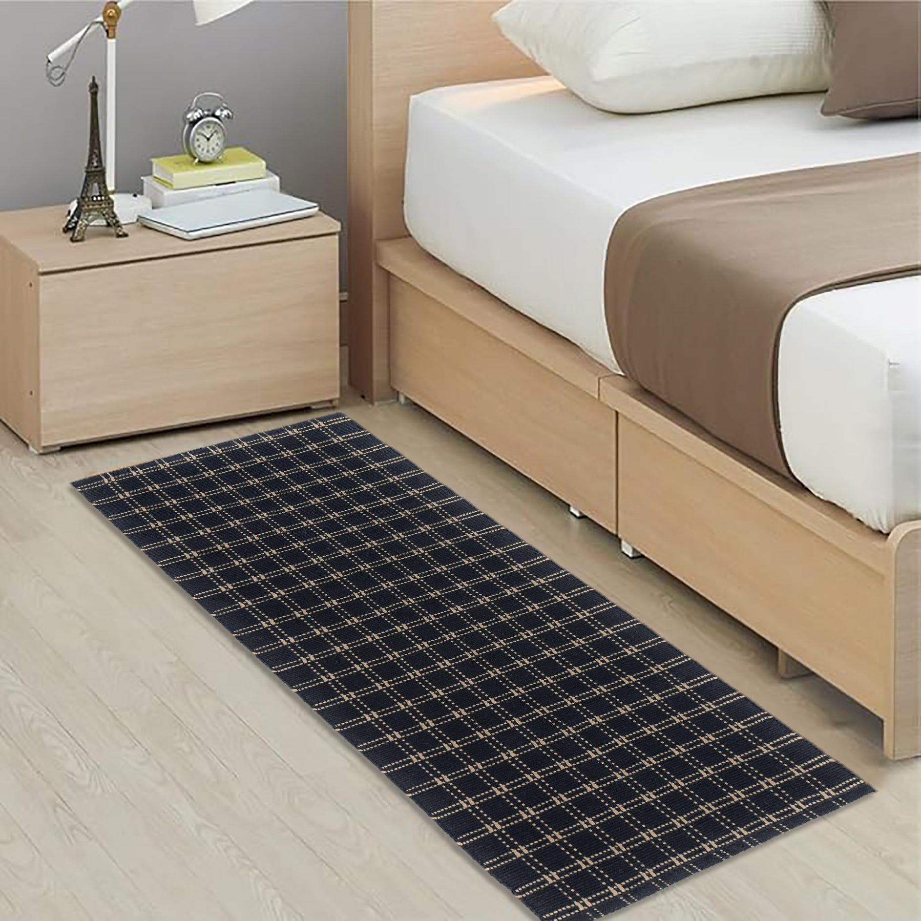 Classic Checkered Woven Floor Runner – 53x20 Inch