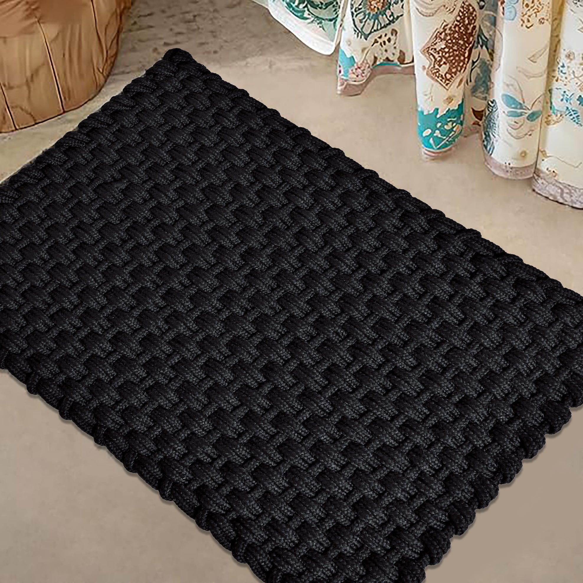 Premium Solid Black Woven Bathmat – 60x40 cm
