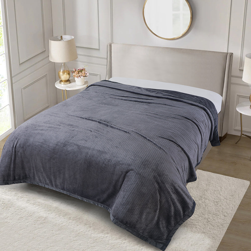 Decovia Dove Luxe Textured Blanket – Minimalism Meets Comfort