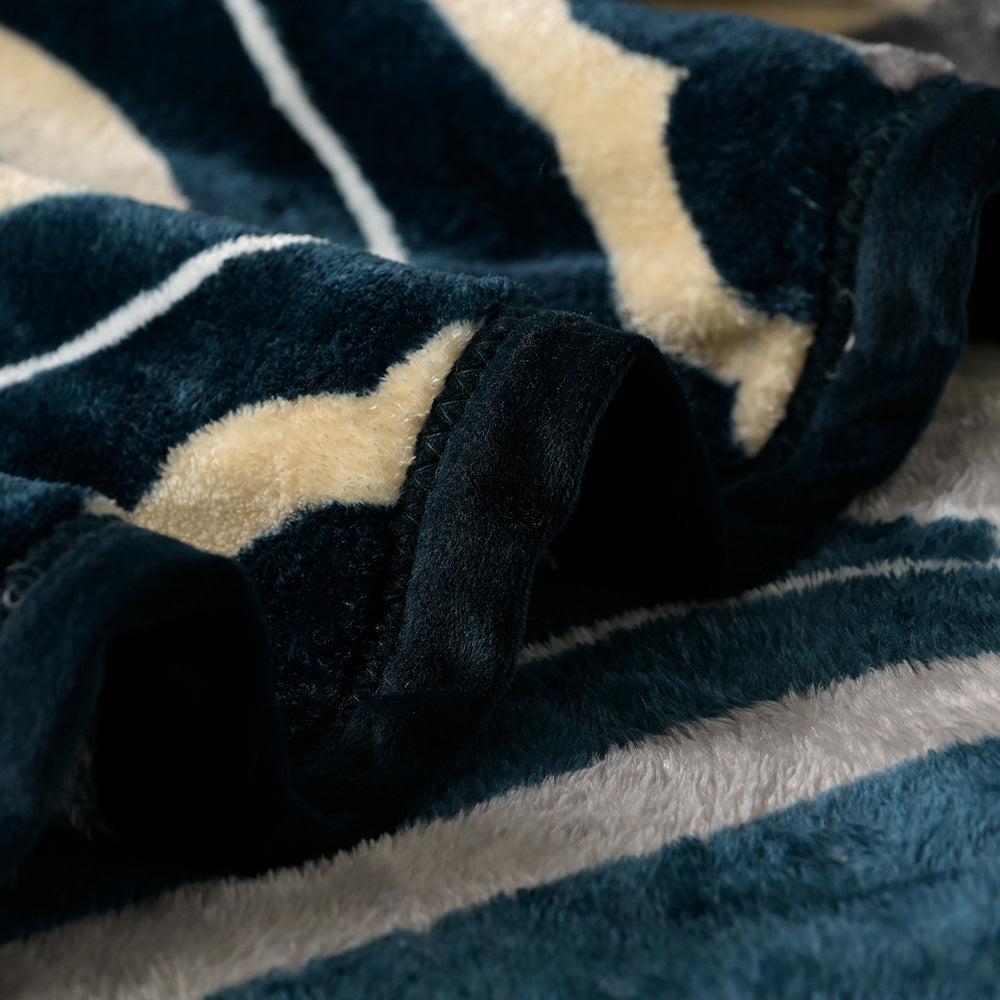 Decovia Royal Moroccan Blanket – Classic Elegance, Supreme Softness
