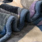 Decovia Geo Prism Blanket – Bold Geometry, Supreme Comfort