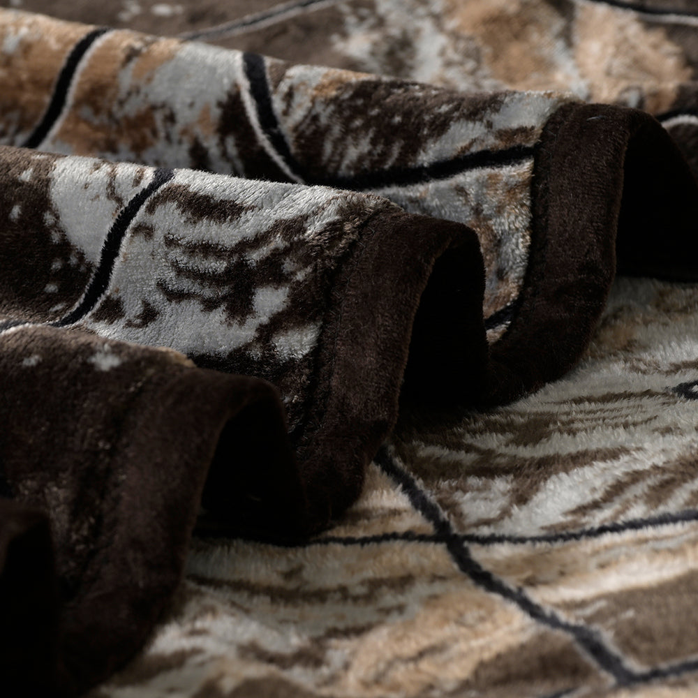 Decovia Earth Tone Luxe Geometric Blanket – Modern Warmth Meets Style