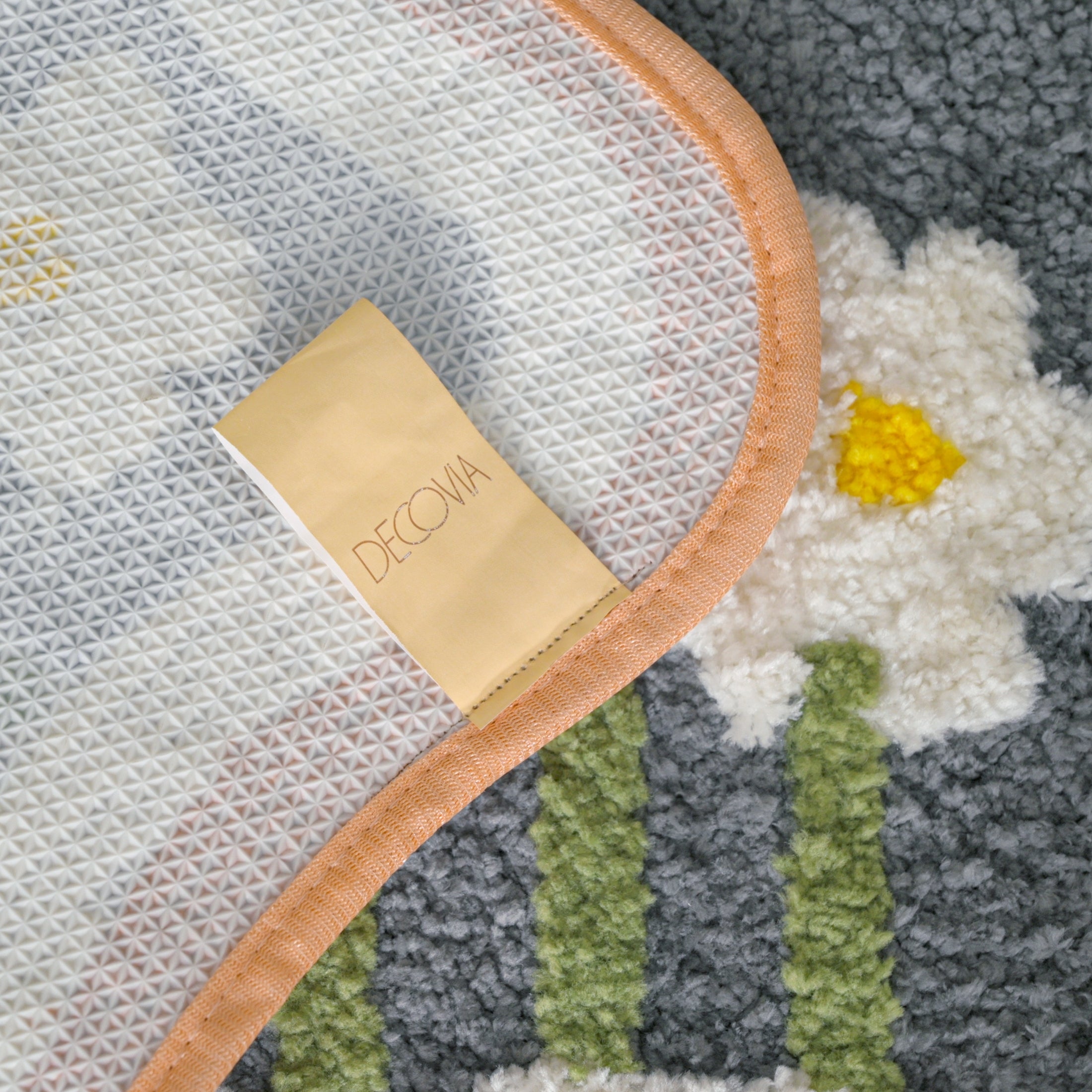Lily Flower Microfiber Anti Skid Super Absorbent Bathmat - Decovia