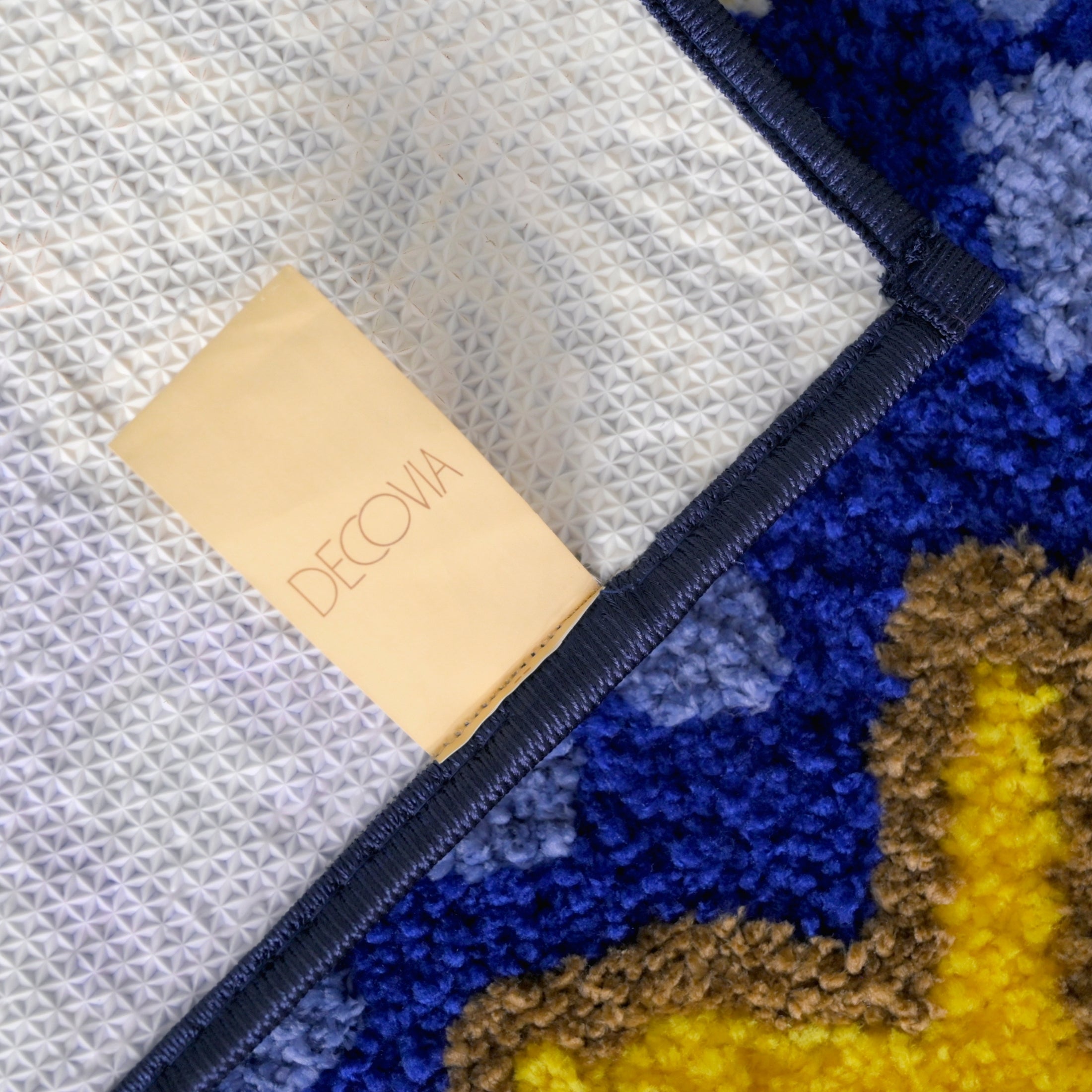 Seashell Microfiber Anti Skid Super Absorbent Bathmat - Decovia