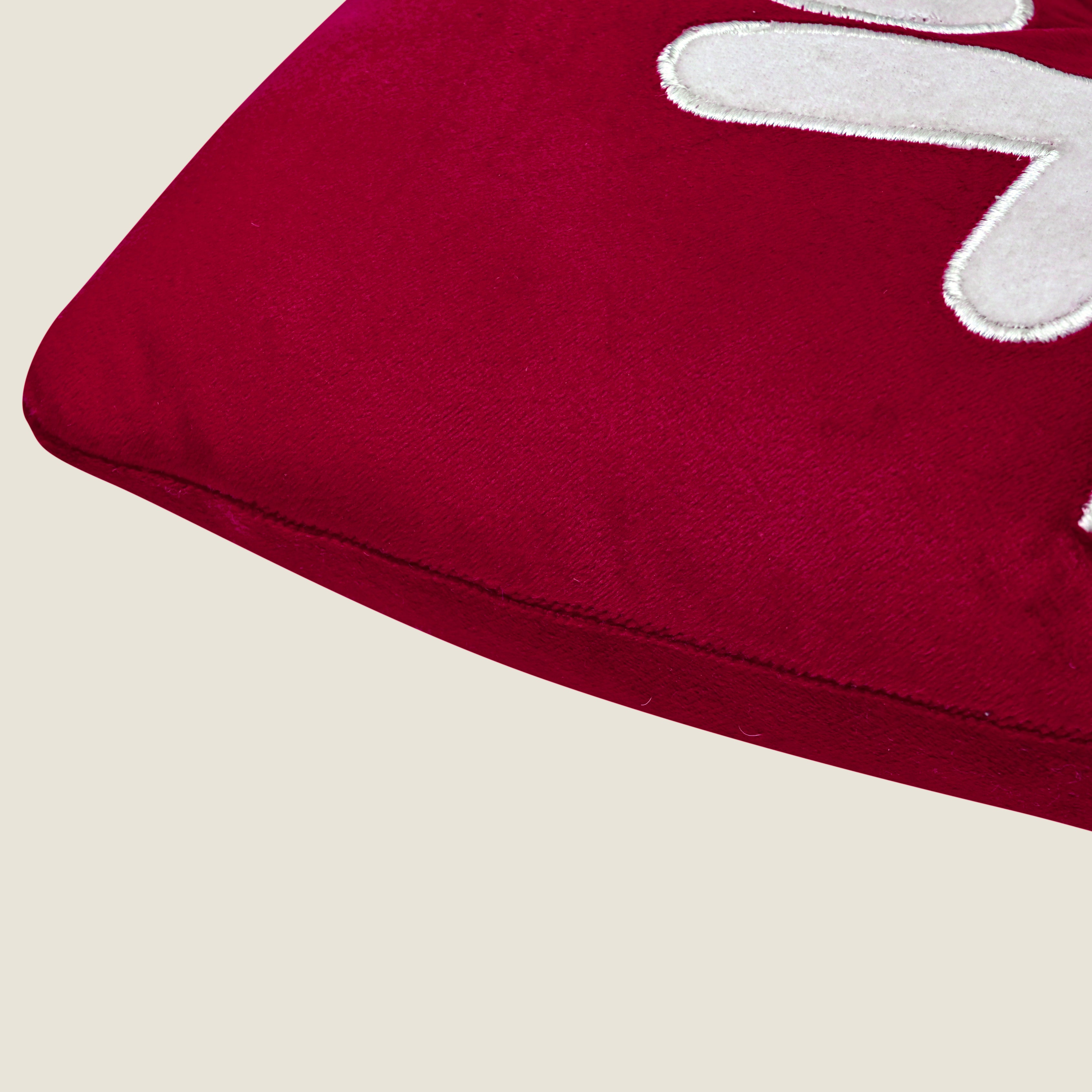 Set of 2 Red Heart-Shaped Velvet Cushions with Embroidery Romantic Valentine's Day Gift Decor