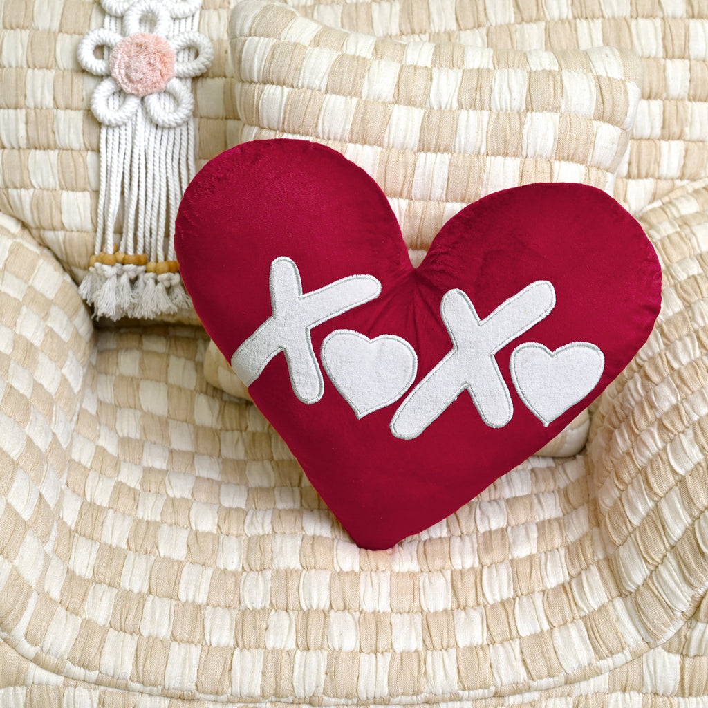 Set of 2 Red Heart-Shaped Velvet Cushions with Embroidery Romantic Valentine's Day Gift Decor