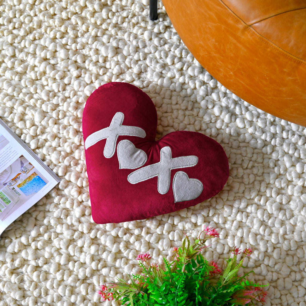 Set of 2 Red Heart-Shaped Velvet Cushions with Embroidery Romantic Valentine's Day Gift Decor