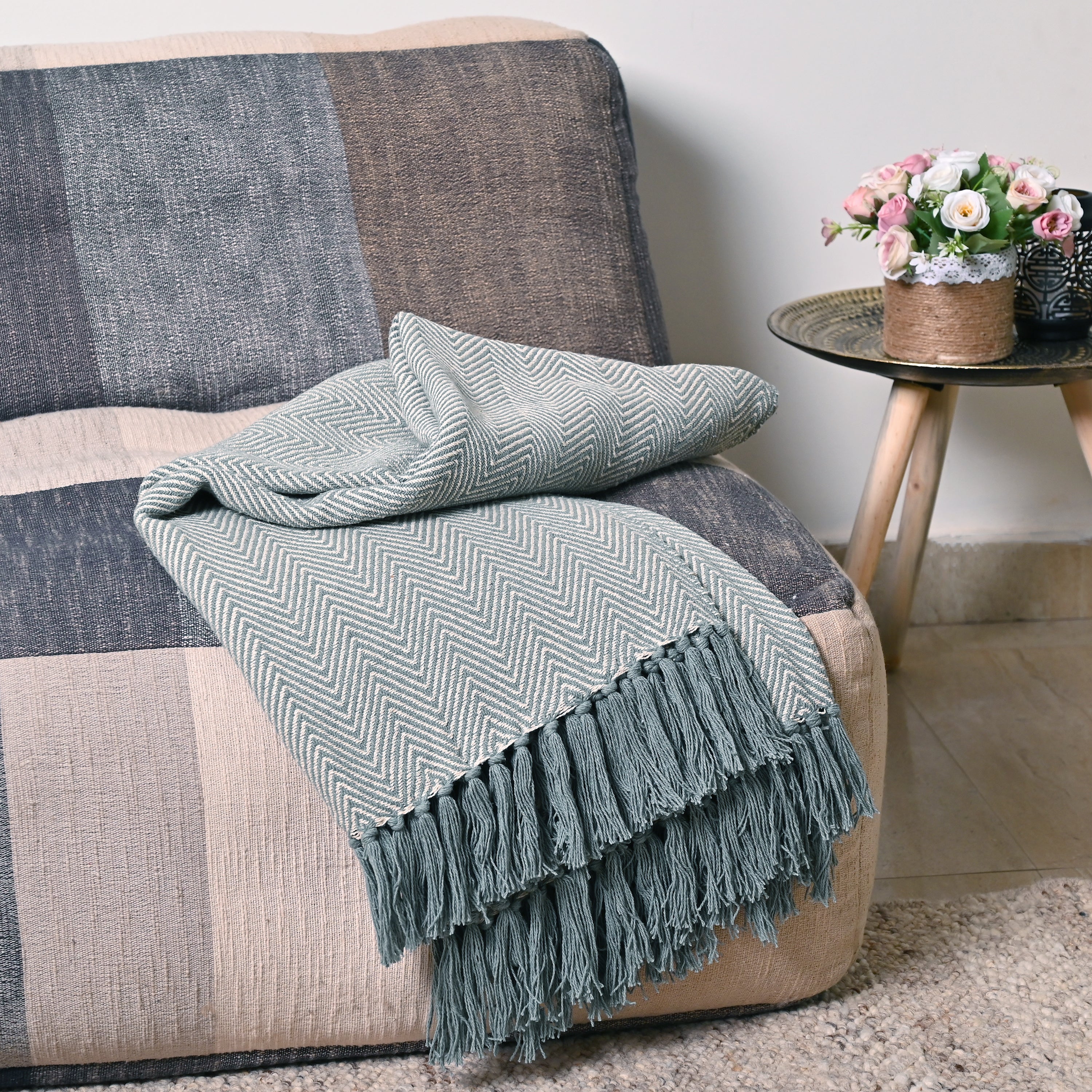 Soft Herringbone Cotton Throw with Tassels – Grey