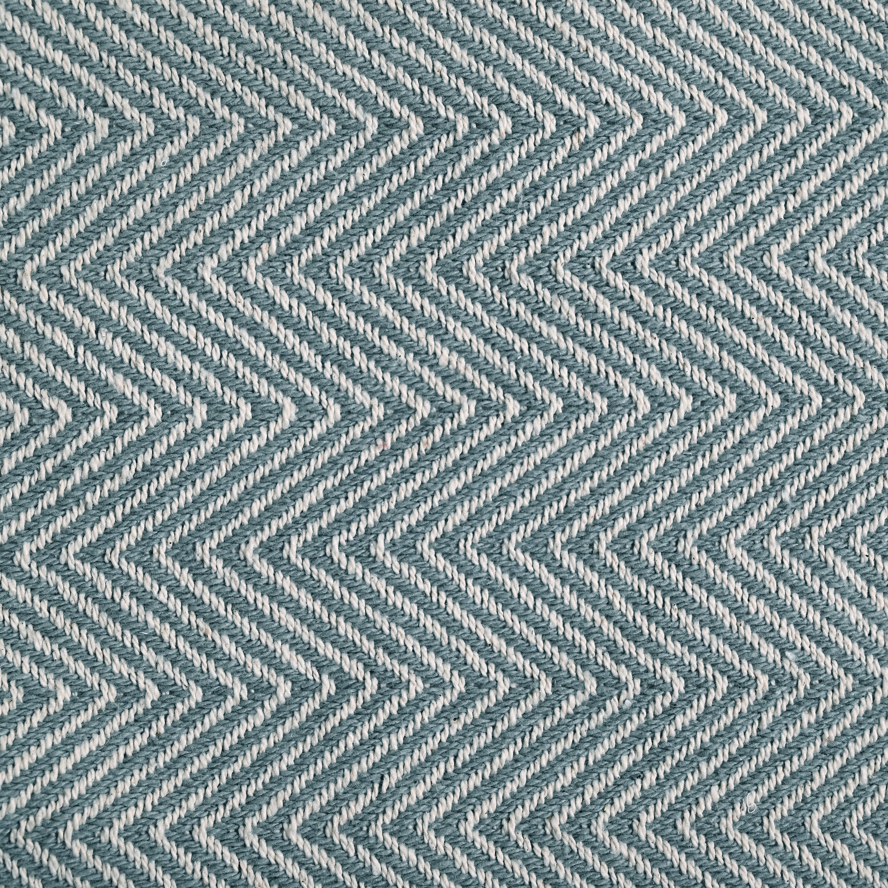 Soft Herringbone Cotton Throw with Tassels – Grey