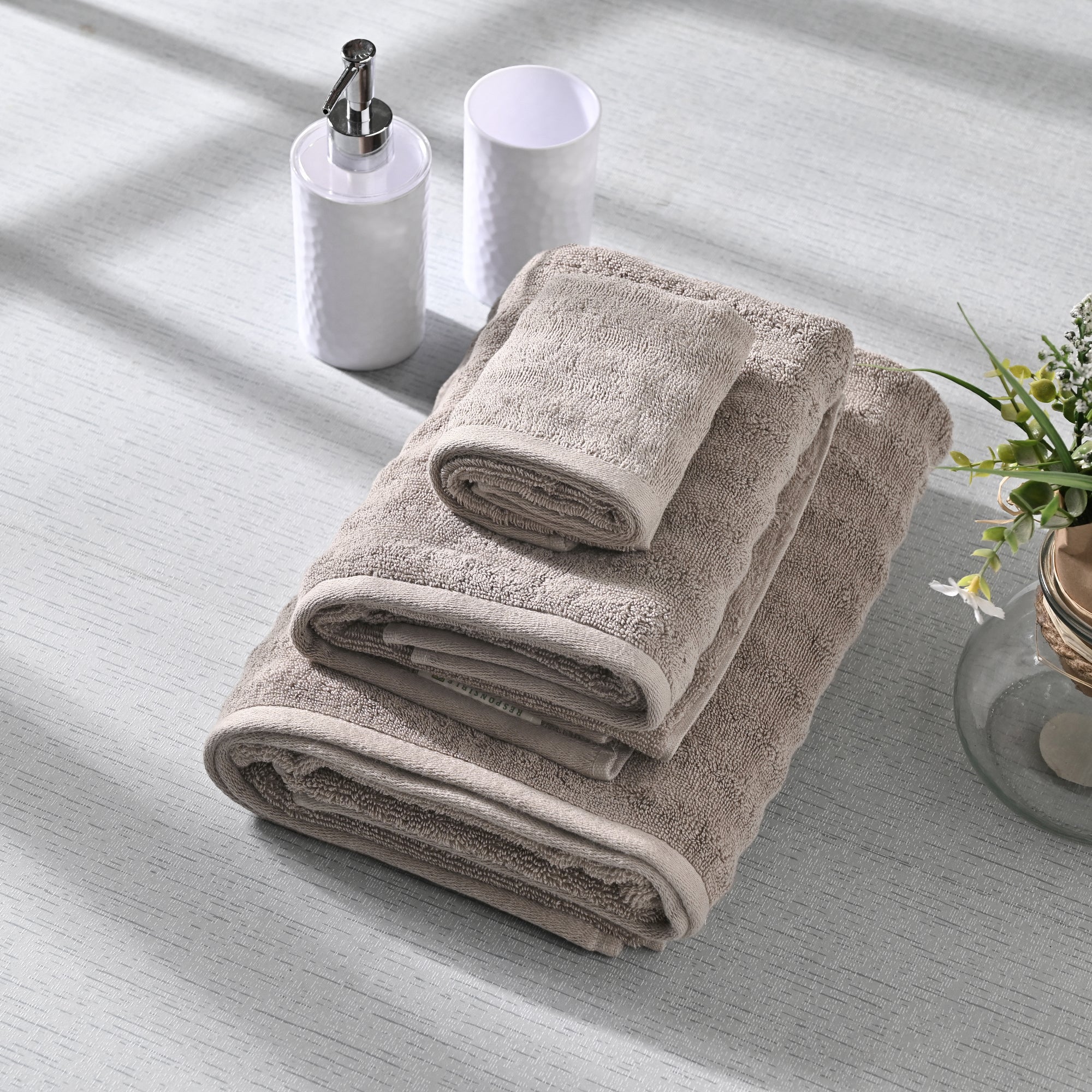 Premium Cotton Towel Set – Soft, Absorbent & Quick Drying Bathroom Towels