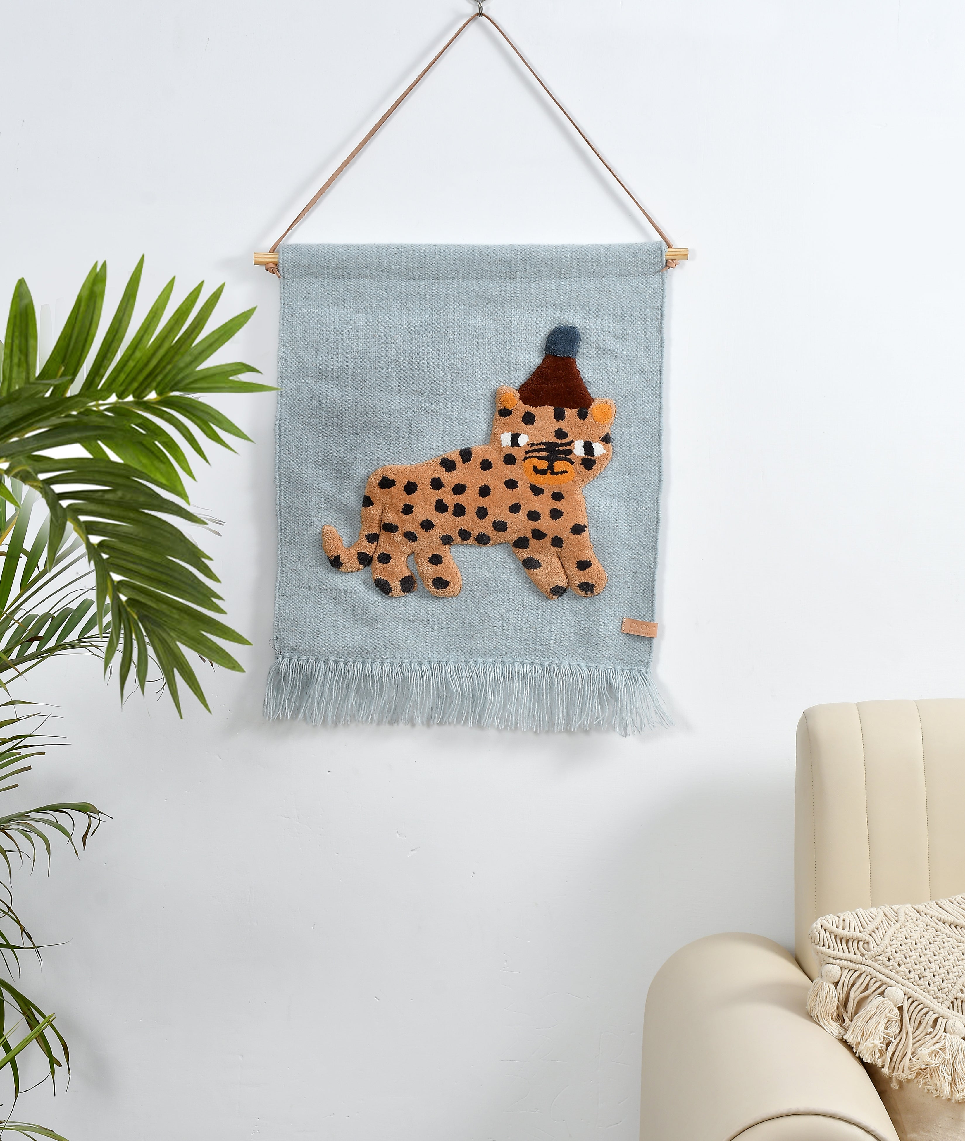 Wool Wall Hanging Modern Lion Design Hand Woven Décor for Living