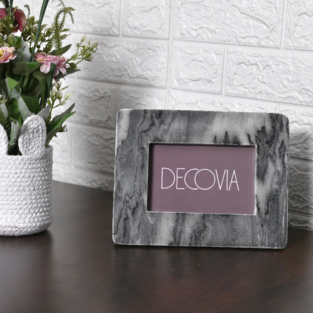 Decovia Black Marble Photo Frame – Timeless Elegance in Stone