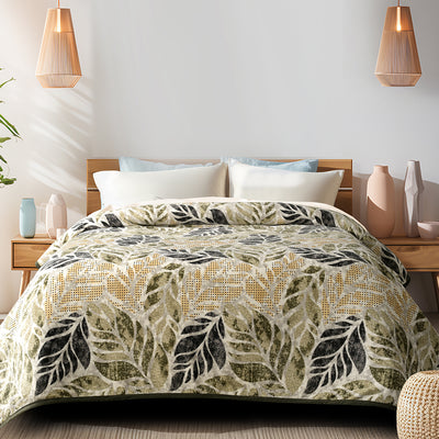 Decovia Nature Leaf Blanket – Elegant Comfort Inspired by Nature