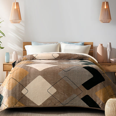 Decovia Modern Diamond Blanket – Sophisticated Warmth for Contemporary Living