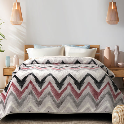 Decovia Misty Waves Chevron Blanket – Soft, Stylish & Sophisticated