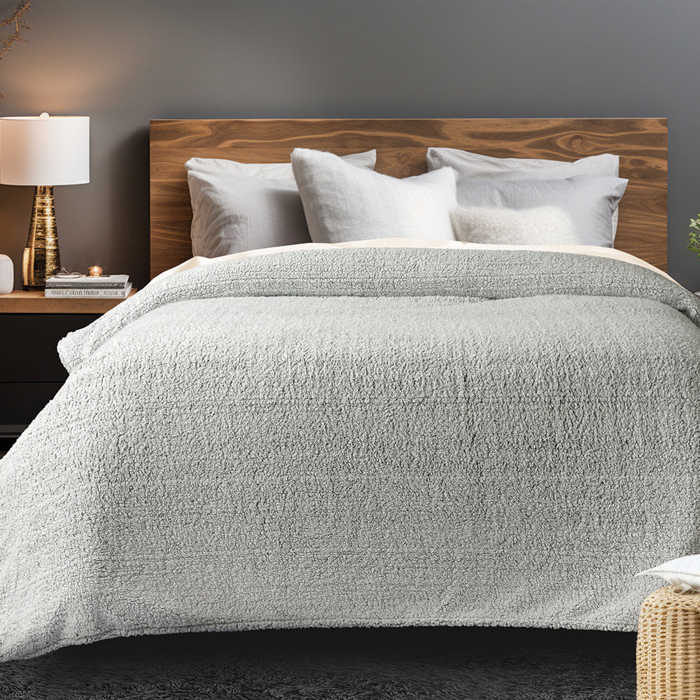 Cozy Sherpa Fleece Blanket – Ultra-Soft, Warm &amp; Lightweight Blanket