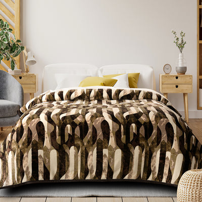 Decovia Earth Flow Blanket – Nature-Inspired Warmth with Modern Elegance