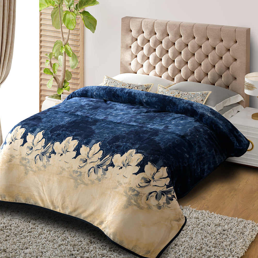 Decovia Midnight Bloom Blanket – Elegance in Every Thread